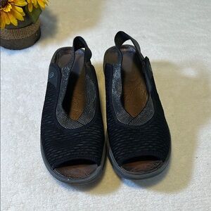 Bzees Black Sandals Minimalist Slip-On Comfort